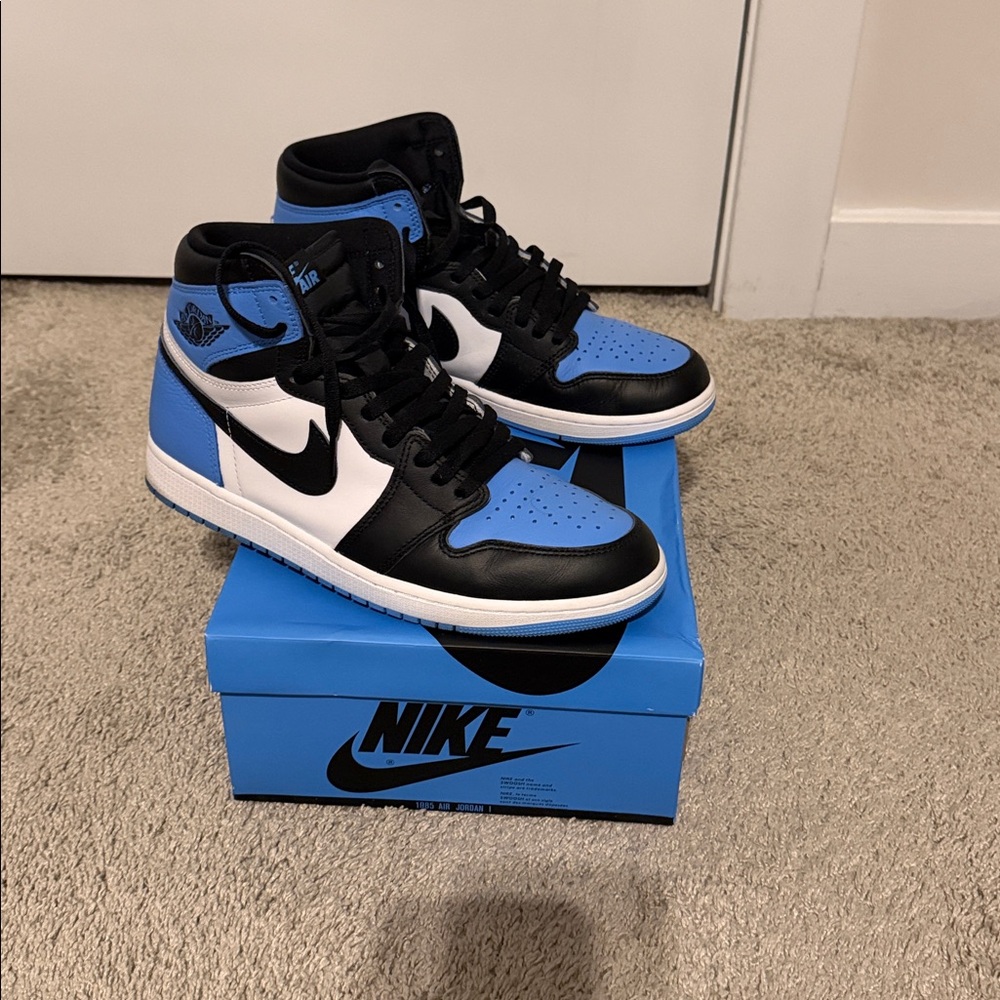 Jordan 1 UNC Toe
